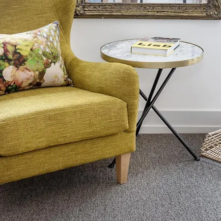 Beautiful Close To Praca Do Comercio By Lovelystay * Лісабон