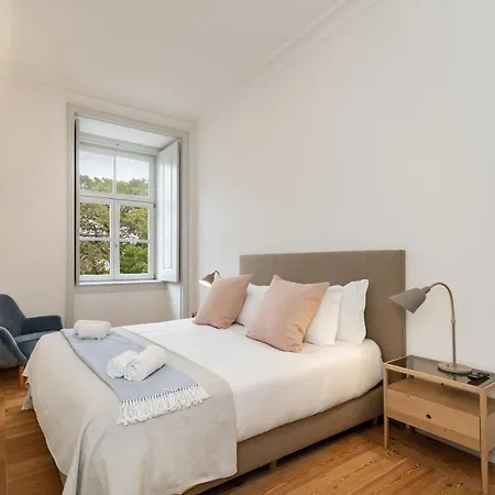 Apartment Beautiful Close To Praca Do Comercio By Lovelystay